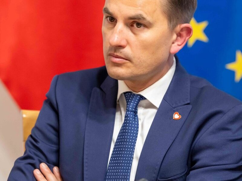 Jak minister Myrcha ocalił miliony bogatym pijanym kierowcom