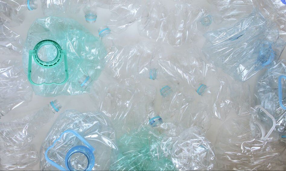 Powstał plastik, który rozkłada się w świetle i powietrzu