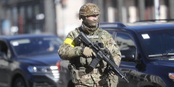 Senator USA: Kijów szykuje się na walki uliczne. Walka będzie długa i krwawa