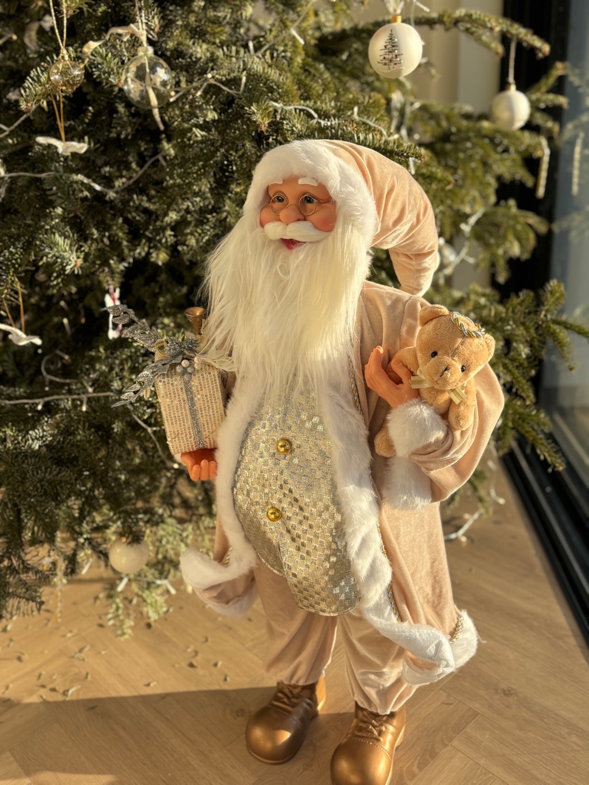 aa626165-b5d3-427f-85a7-e3dc24aa7f1f