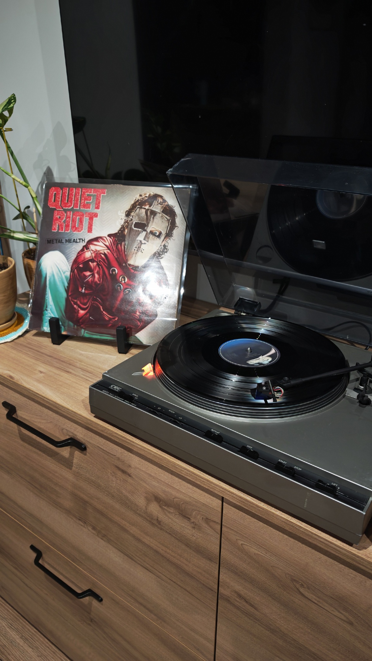 c37cdb7b-5600-4cf4-89be-0b9cf4967ae6