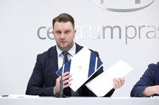 Terlecki: Oczekujemy, że Mejza zawiesi udział w pracach w ministerstwie