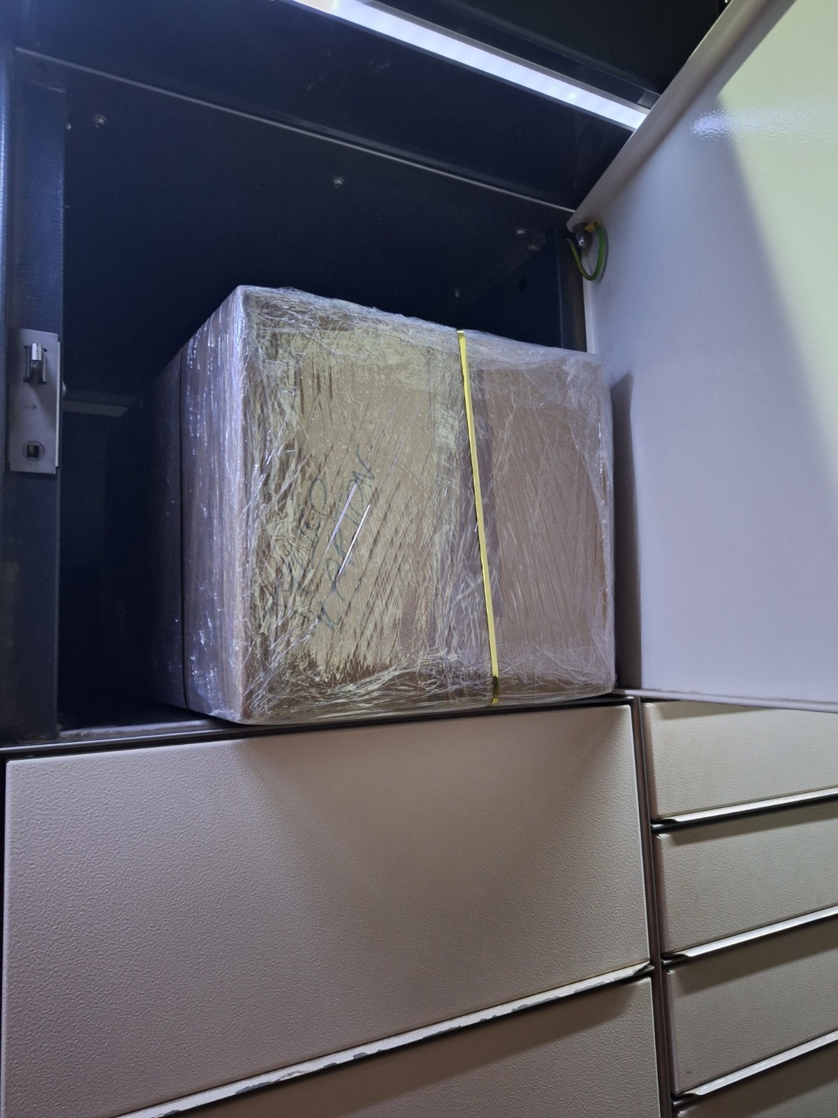 55332f53-dff6-423e-be26-df1ad810754b