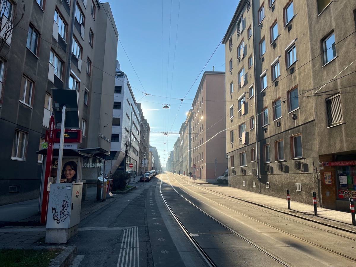 ae0883c9-4931-4bca-a4e6-668852b0e317