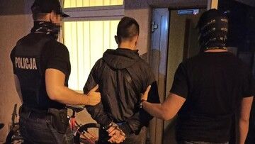 Bydgoszcz. 16-latek uciekał samochodem przed policją. Był na przepustce i miał przy sobie narkotyki