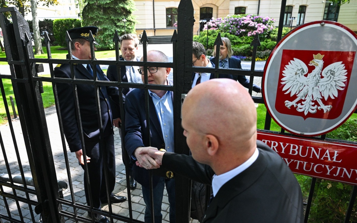 Prezes Święczkowski nie wpuścił członków nowej KRS do budynku Trybunału Konstytucyjnego