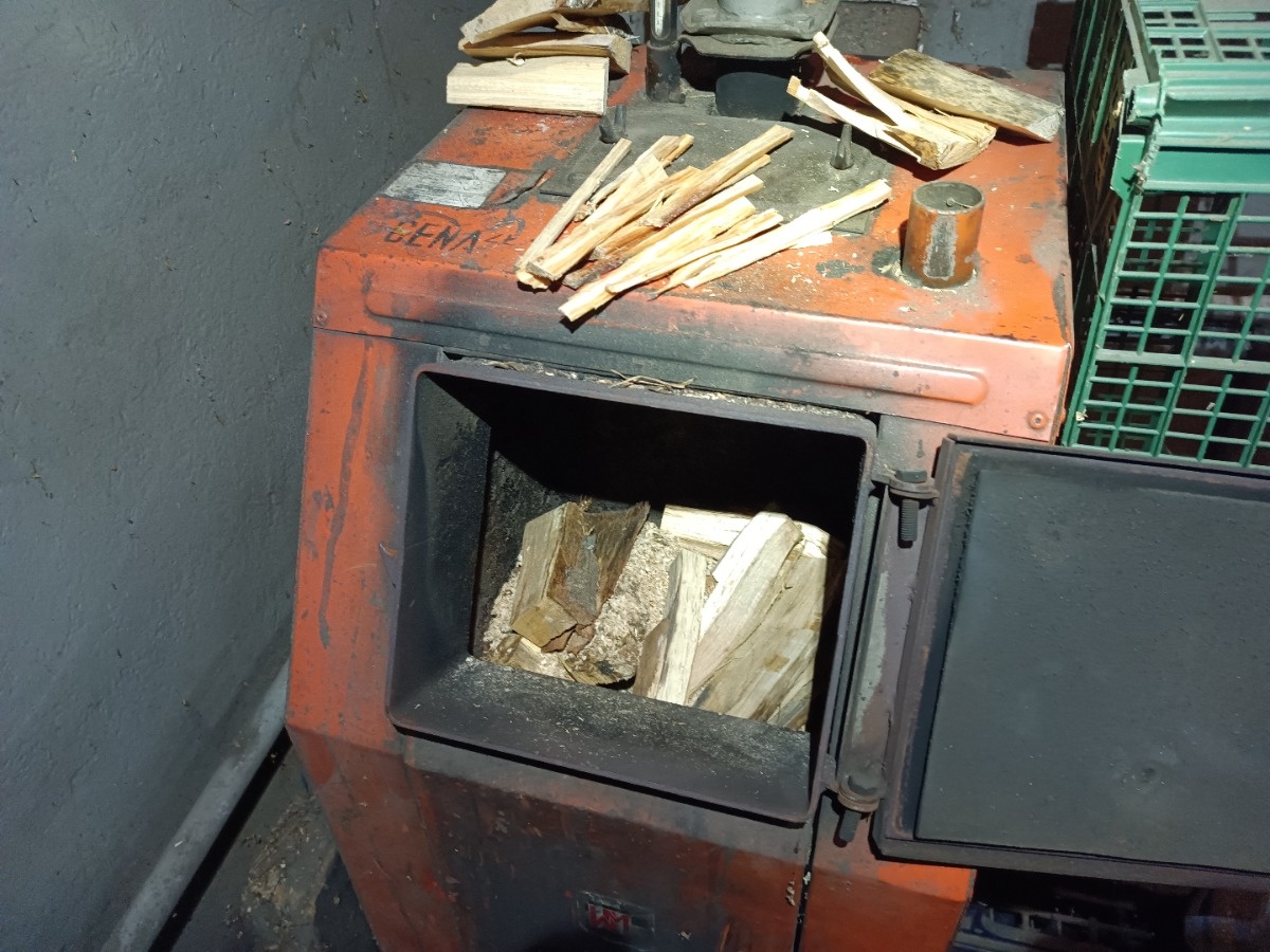 896a92b6-97a6-4051-abf1-57653eeafa8c