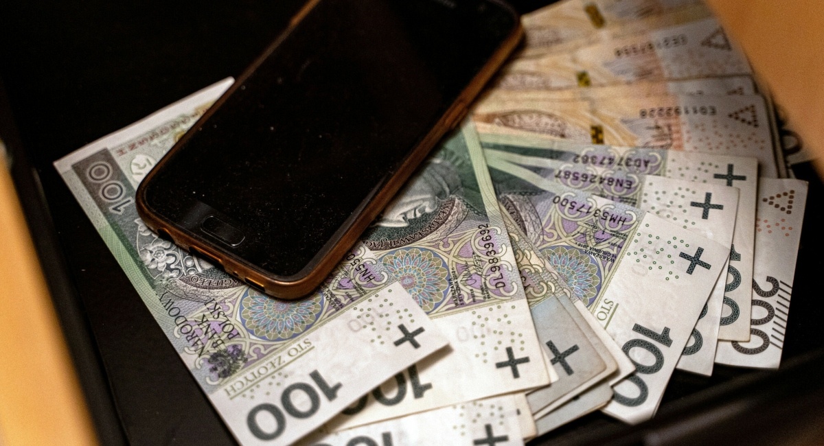 30-latka straciła dorobek życia. Wpłaciła 94 tys. zł do bitomatu