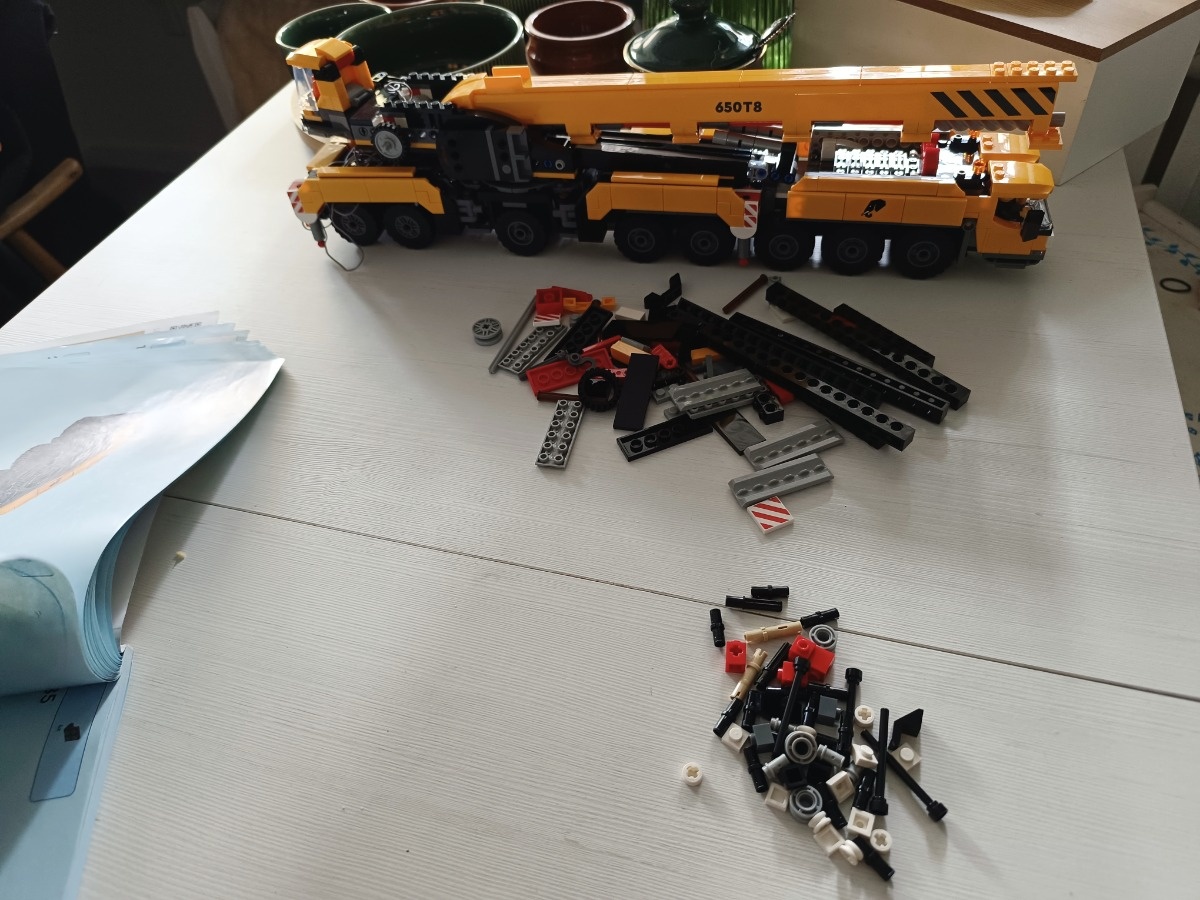 ea87f960-d2a7-40f4-a756-af8f1acf00c8