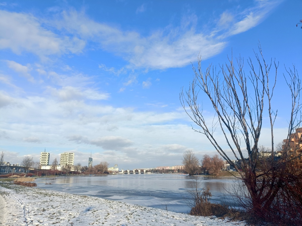 2b364b67-87d1-4093-bf58-1cb7c5b0c269