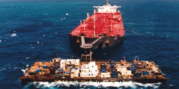 Tykająca bomba u wybrzeży Jemenu. Porzucony tankowiec może eksplodować