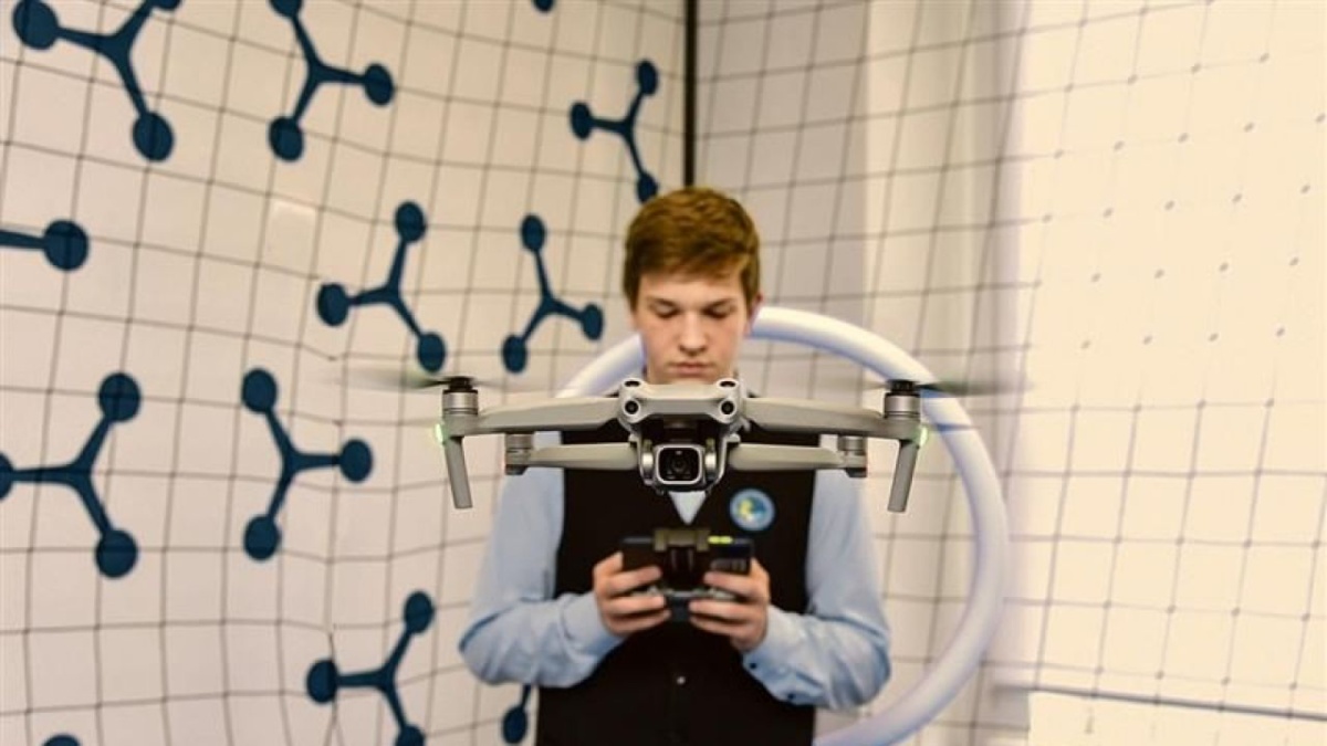 Strzelnice, drony i noktowizja. Jak rosyjska szkoła przygotowuje uczniów do wojny