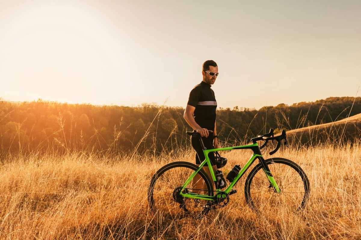 Gdzie sprawdza się rower gravel? Drogi szutrowe, asfalt, leśne ścieżki