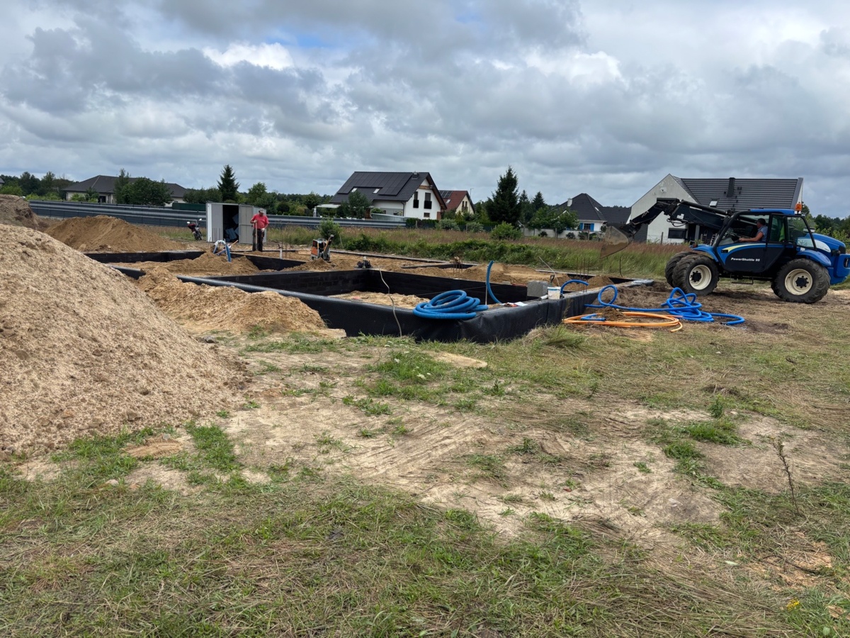 adb08324-1f0f-48a4-aee5-3fb42e52fe3d