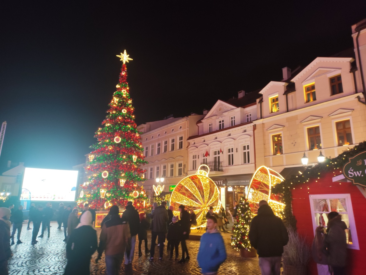 184b57b7-6a8e-4e57-a6b2-25122851d833