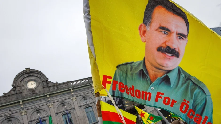 Turcja: Uwięziony lider PKK, Abdullah Ocalan, wzywa Kurdów do złożenia broni i rozwiązania organizacji