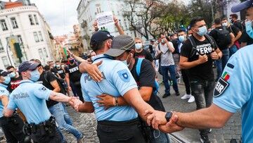 Portugalia. Policjanci żądali podwyżek, część próbowała wedrzeć się do parlamentu