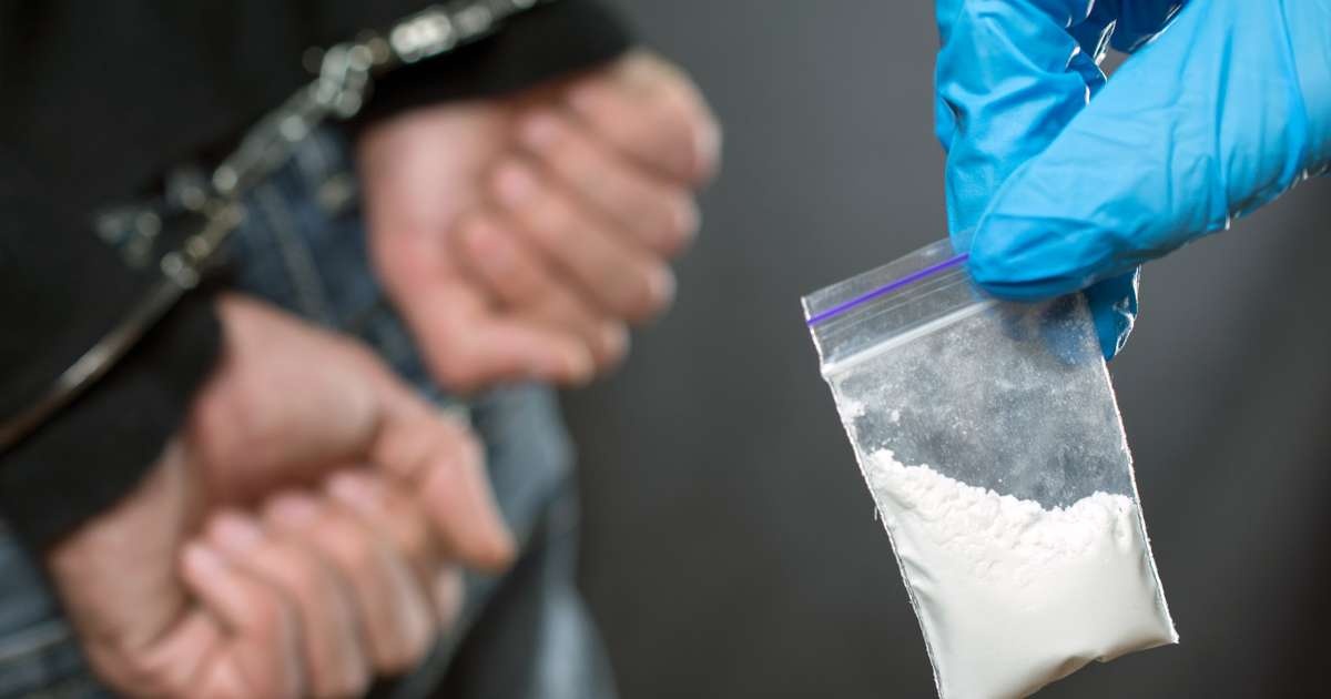 Autobusem, pociągiem i promem na Islandię z kokainą w garnkach