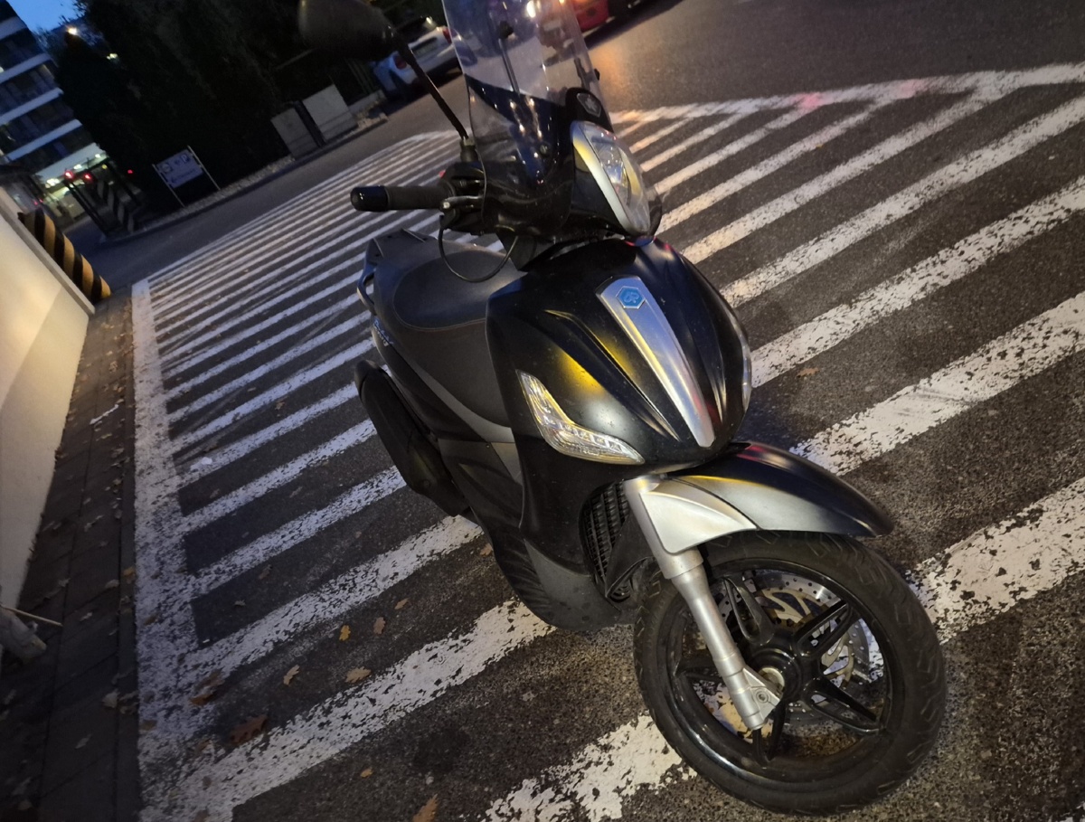 7bece792-9e93-434b-80cd-9c9a3060412e