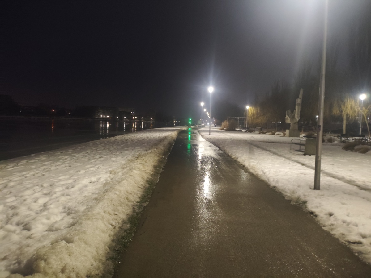 1d0ed305-fb9f-43ef-8629-ae5c4f84ff90