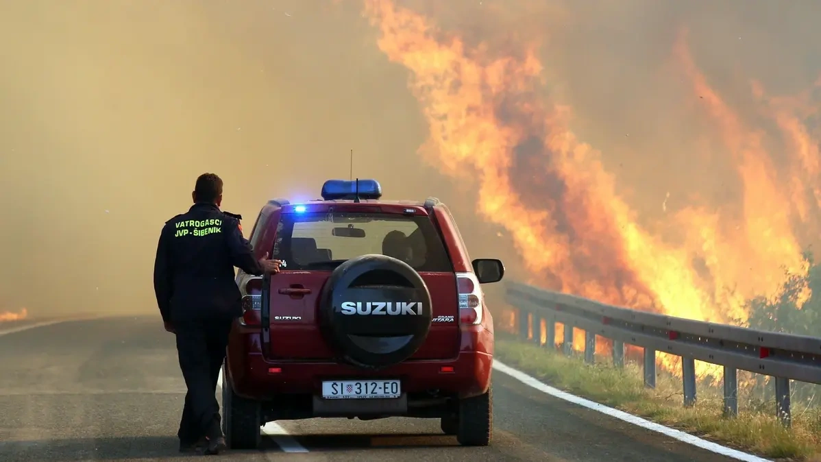 Płoną lasy w Dalmacji. Kilkuset strażaków w akcji