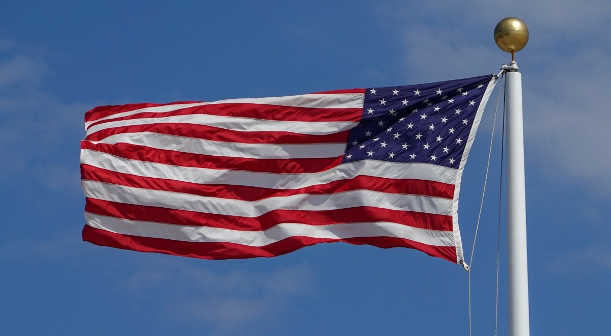 Zmiany w jednej z sieci sklepów. Będą oznaczać produkty z USA