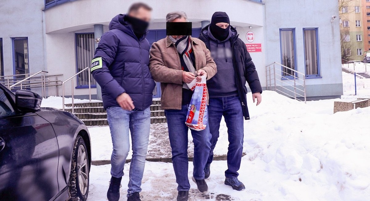 CBŚP i FBI w akcji. Zatrzymano podejrzewanego o międzynarodowe przestępstwa korupcyjne