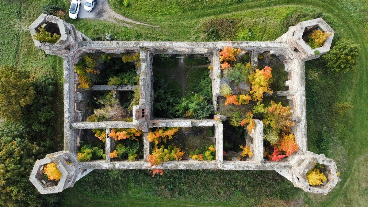 7f81998b-6902-437c-8902-4b82bc33142d