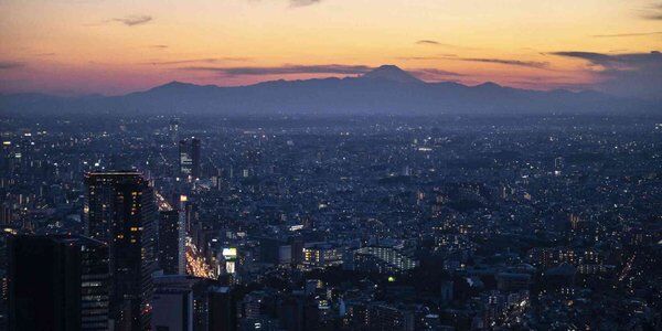 Japonia skończy ze stanem wyjątkowym, wprowadzi certyfikaty covidowe?