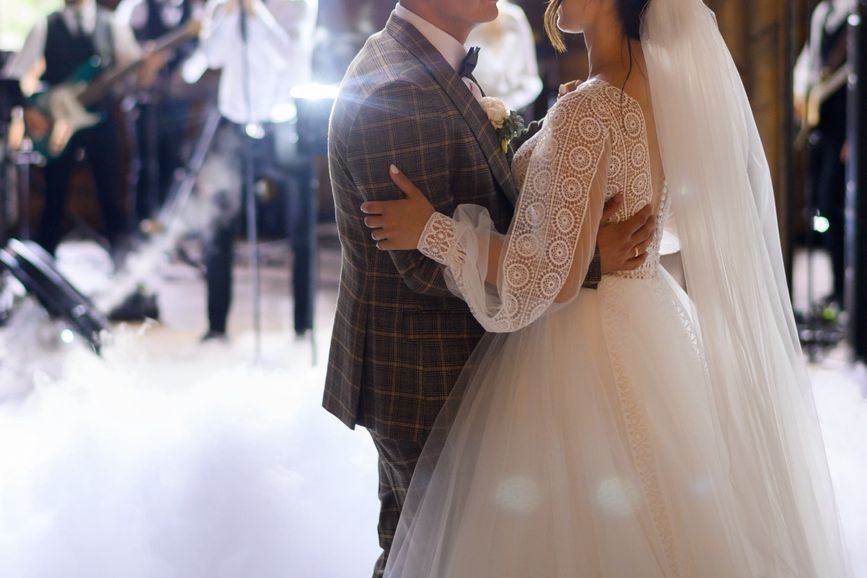 Brałem ślub 2008r. 250zł/osobę, teraz to cena za komunię na 3h