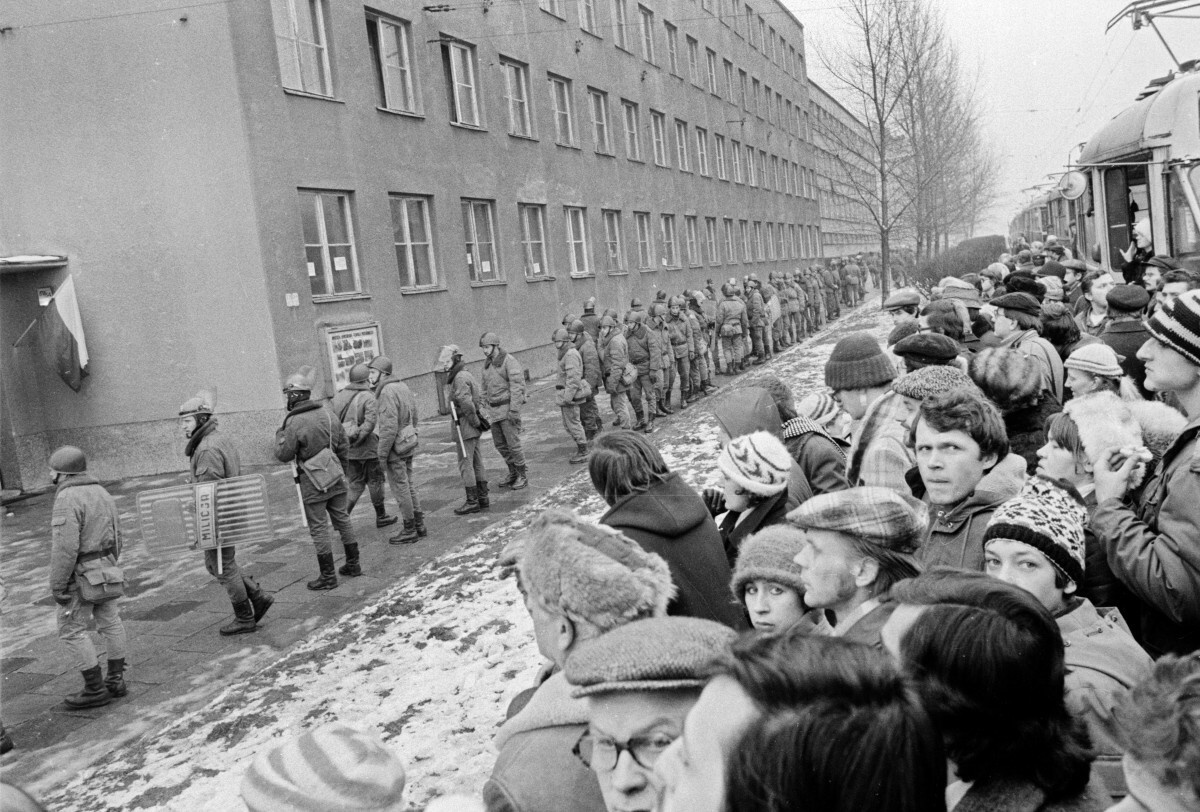 Antyterrorystami w przyszłych strażaków: strajk w WOSP w Warszawie
