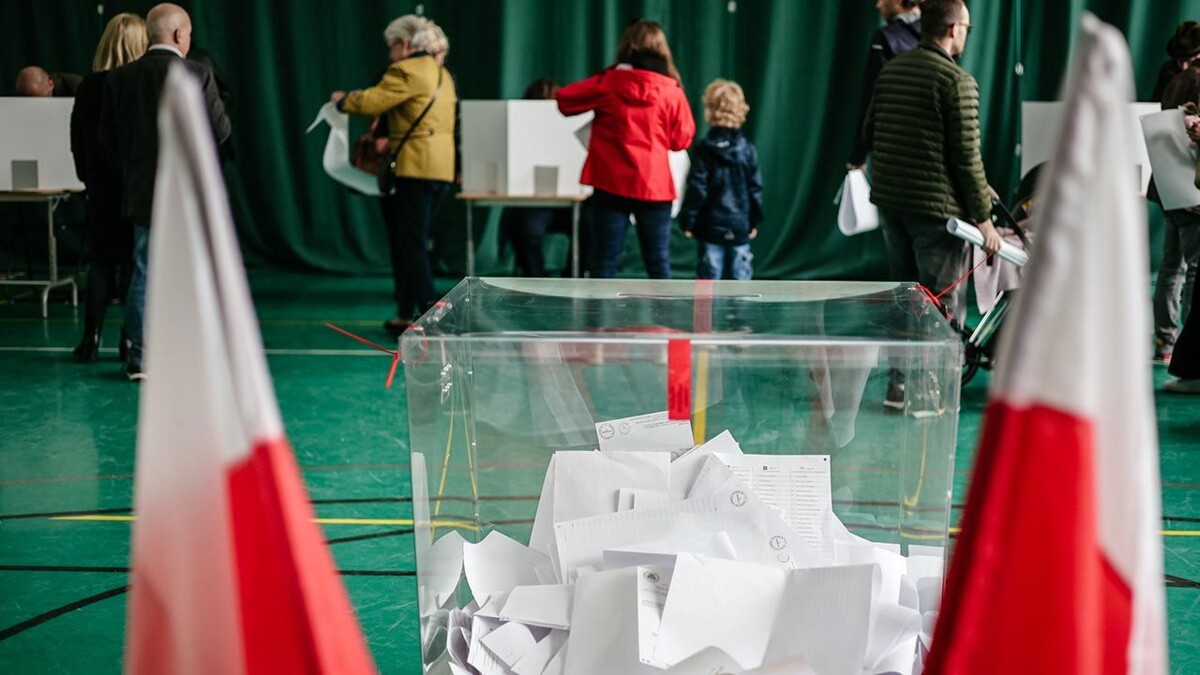 "Cudu nad urną" nie było. To zwykła pomyłka