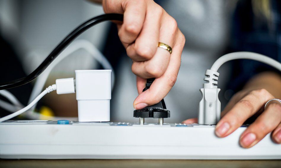 Elektrownia atomowa czy rekompensaty. Pomysły Polaków na drogą energię [Sondaż]