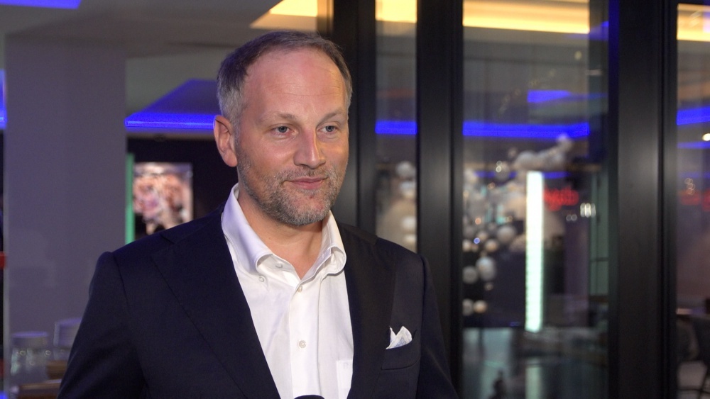 Ze względu na różnice w cenach surowce wtórne przegrywają z pierwotnymi. To powoduje problemy branży recyklingowej