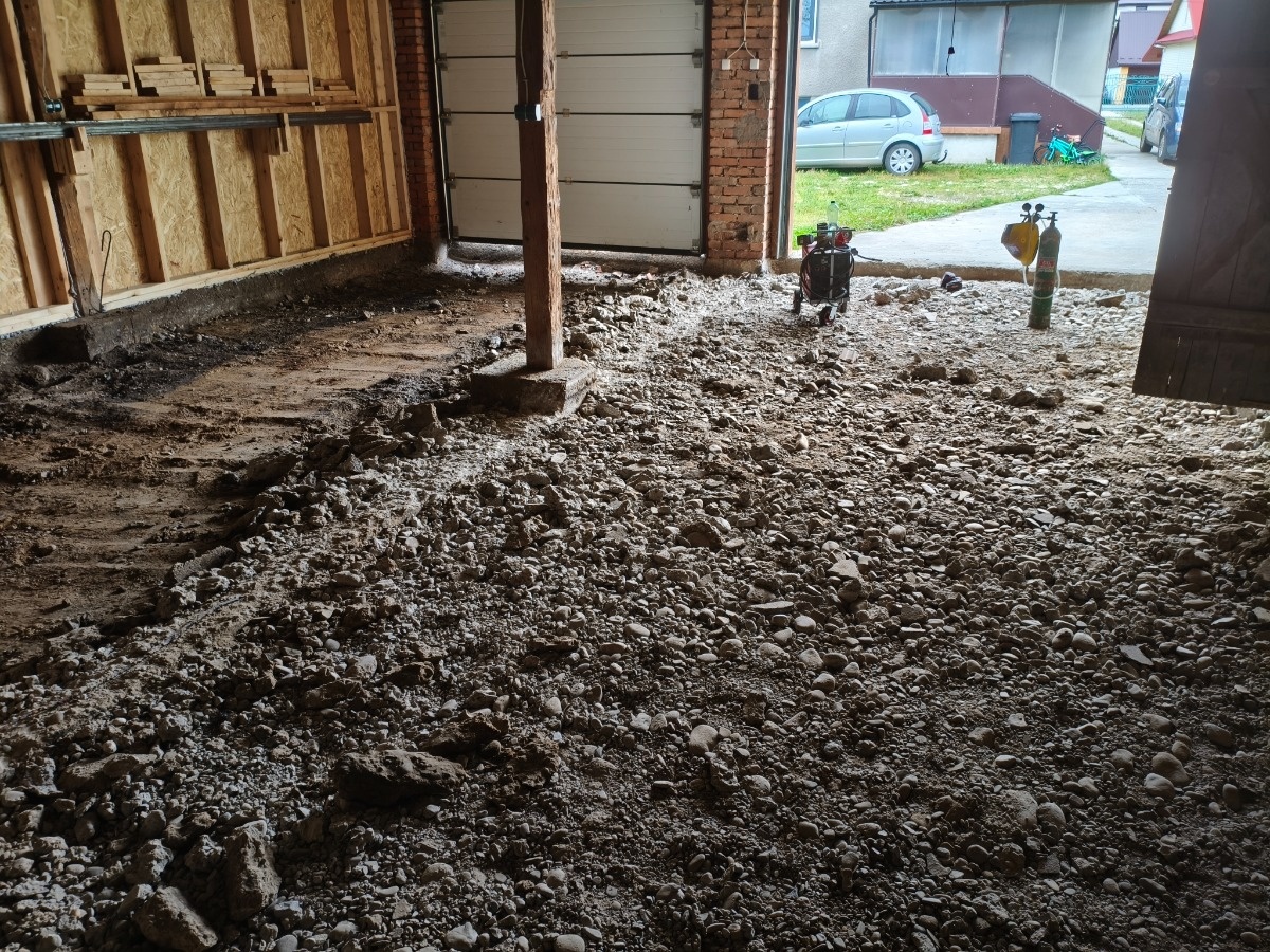 ca94e356-d169-4ddb-9d23-8cee9e11638a