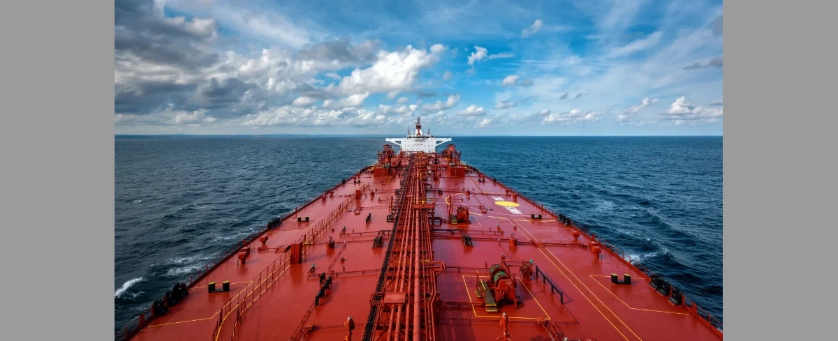 Wszystkie irackie terminale naftowe przerwały prace. Powodem ataki na tankowce