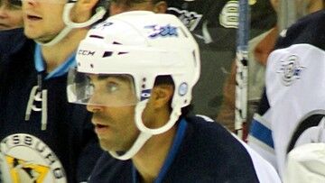 Szwedzki gwiazdor Johnny Oduya zaginął na trzy lata. Odnalazł się jako guru oddychania