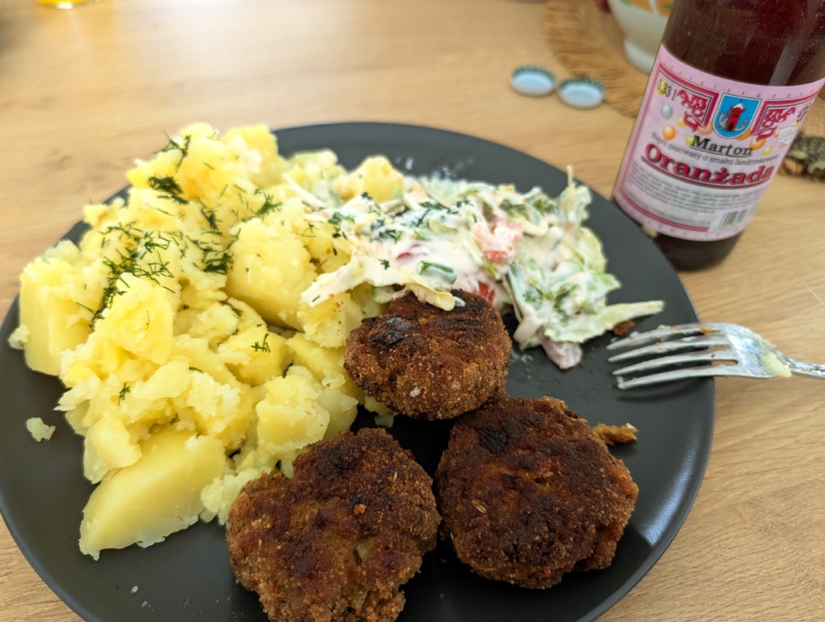 fa1d9542-0fb3-4cca-b958-35e3148481fb