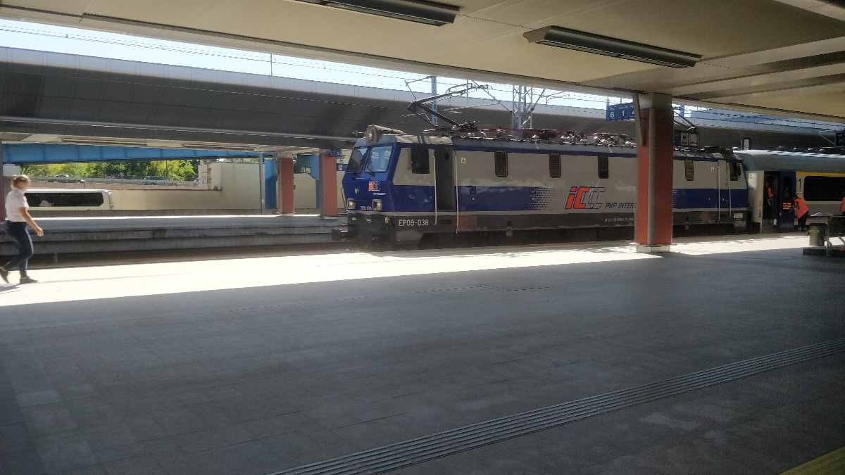 c4375244-b36d-46c0-8888-ebe07e020315