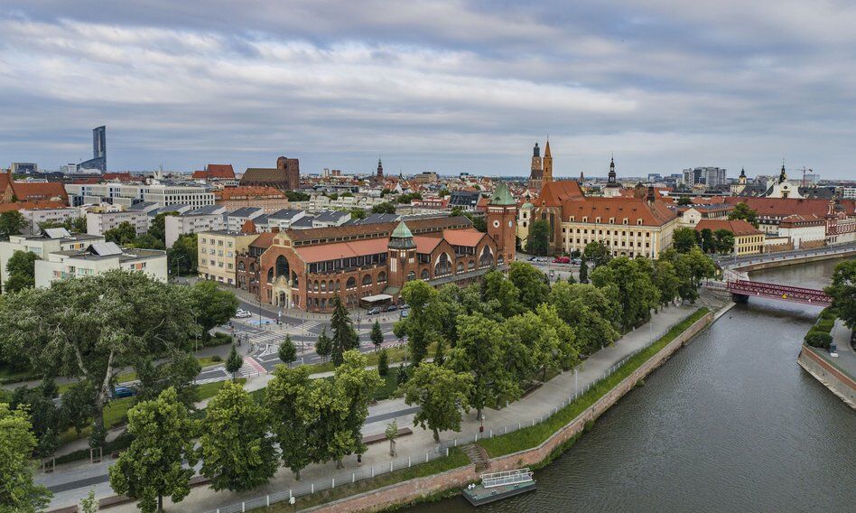 56 proc. imigrantów z Ukrainy we Wrocławiu pracowało poniżej kwalifikacji. Badanie NBP