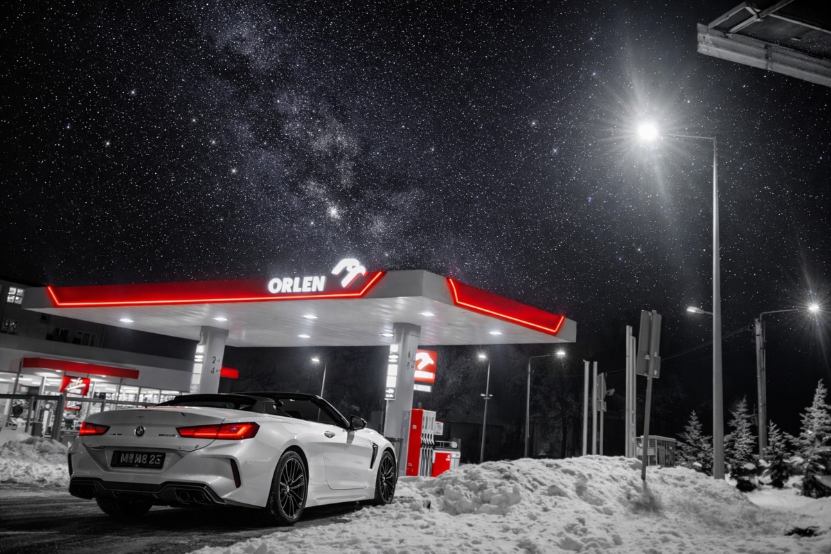 ca6a1334-dba6-4a52-8d52-1e262c416b22