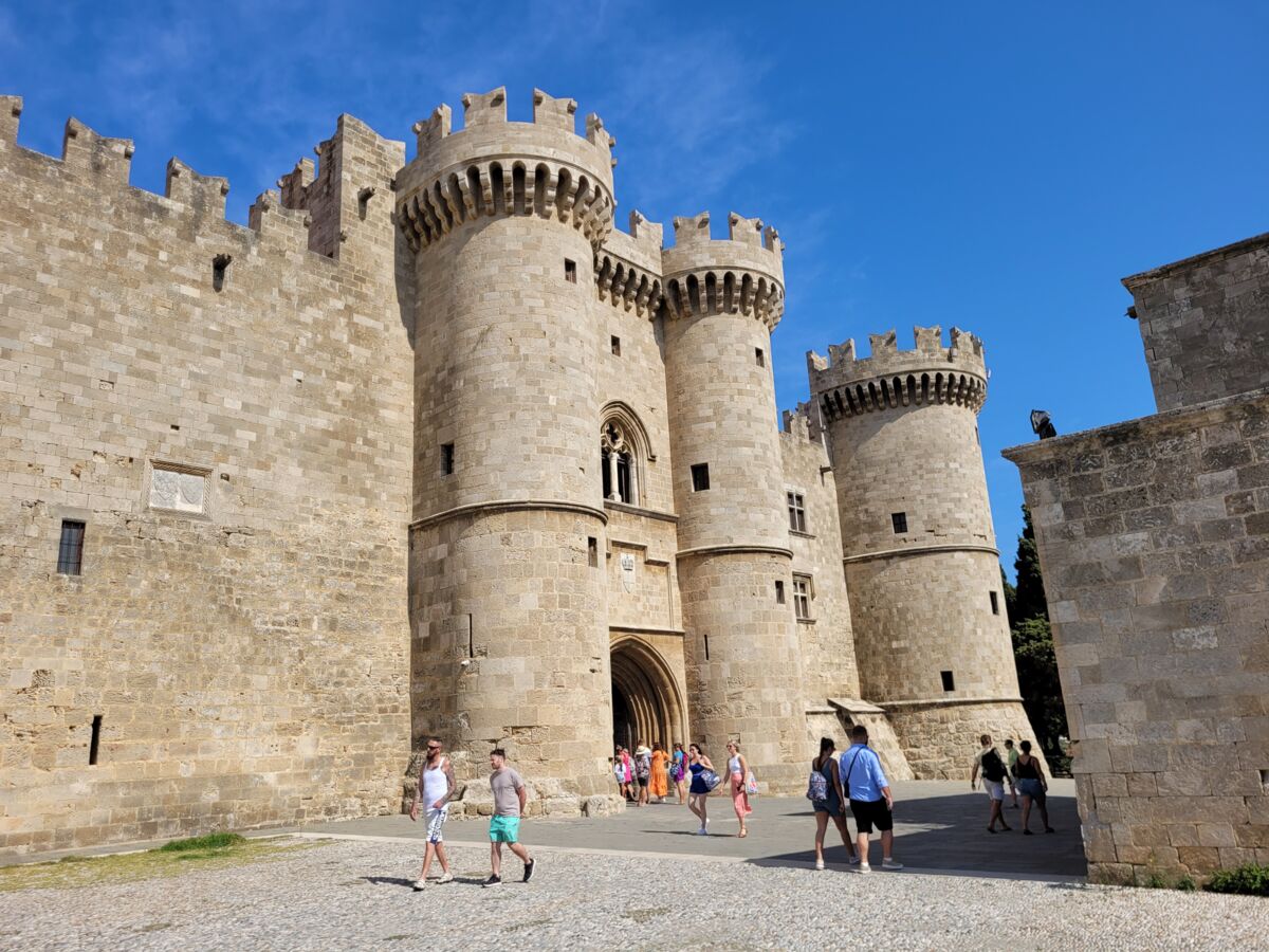 c79edcb7-ad99-4820-ac9d-2e608436fe44