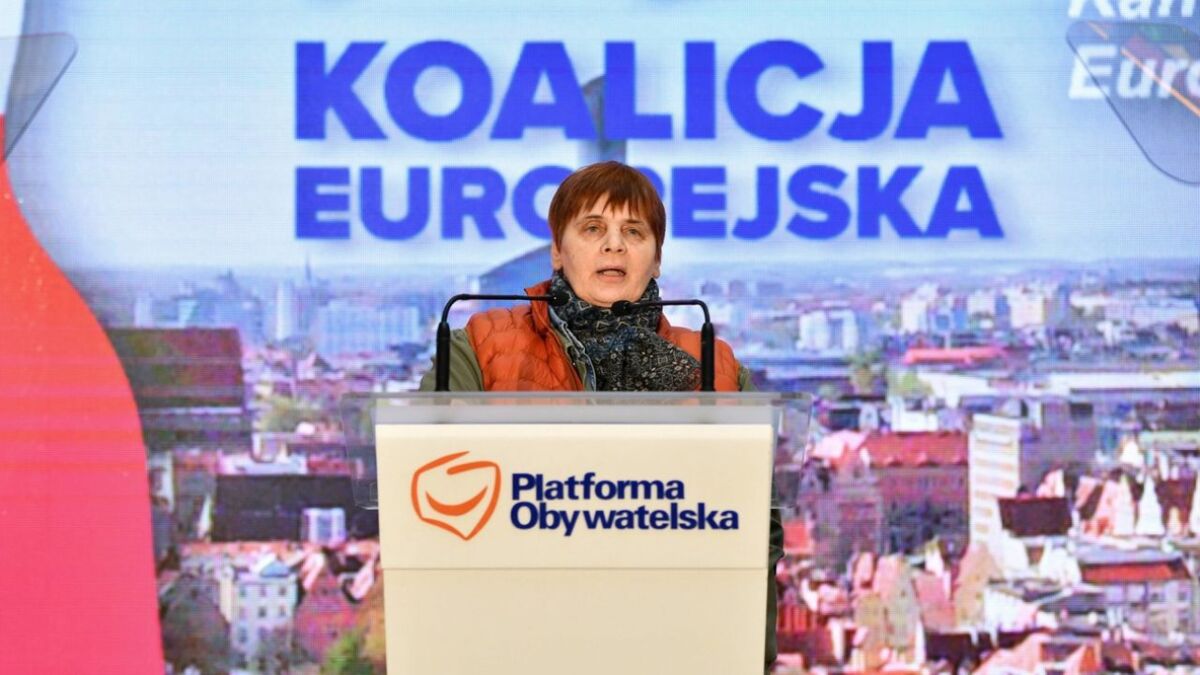 W Parlamencie Europejskim  otwarto wystawę oczerniającą Polskę. Inicjator?  Ochojska z Platformy