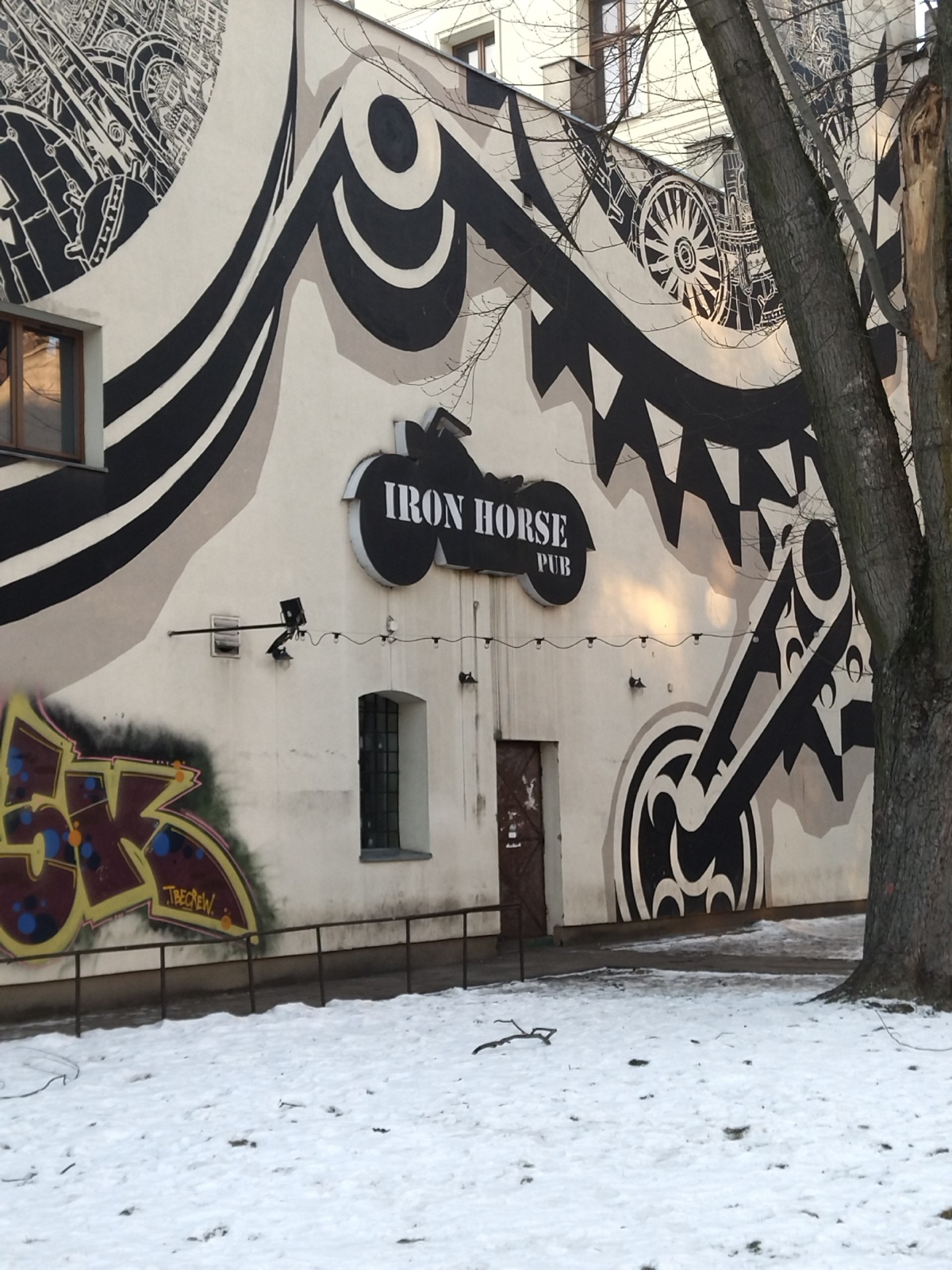 1f9e9420-0e35-4980-9558-4985b21e1410