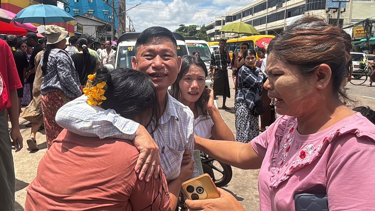 Birma uwalnia prawie 4 900 więźniów, w tym 22 więźniów politycznych