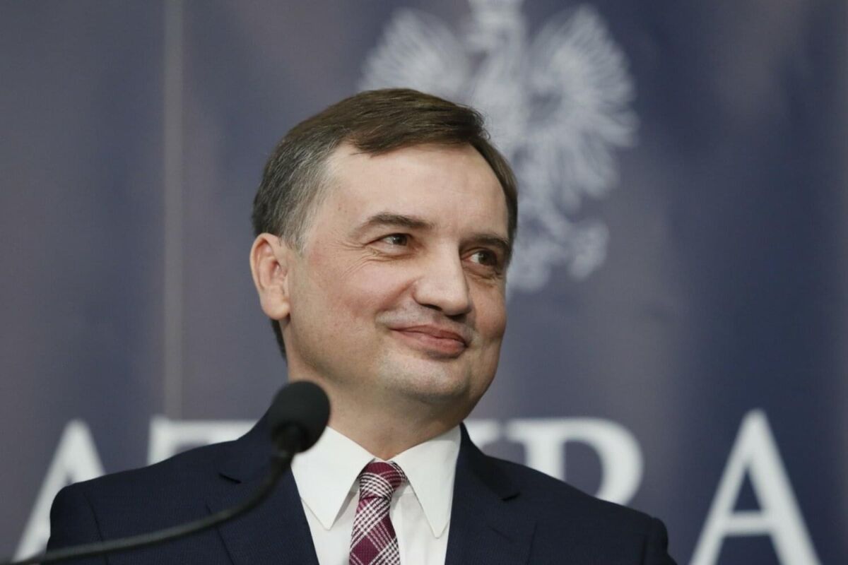 c307e834-2a6f-4e25-86a8-6e6b85d7b046