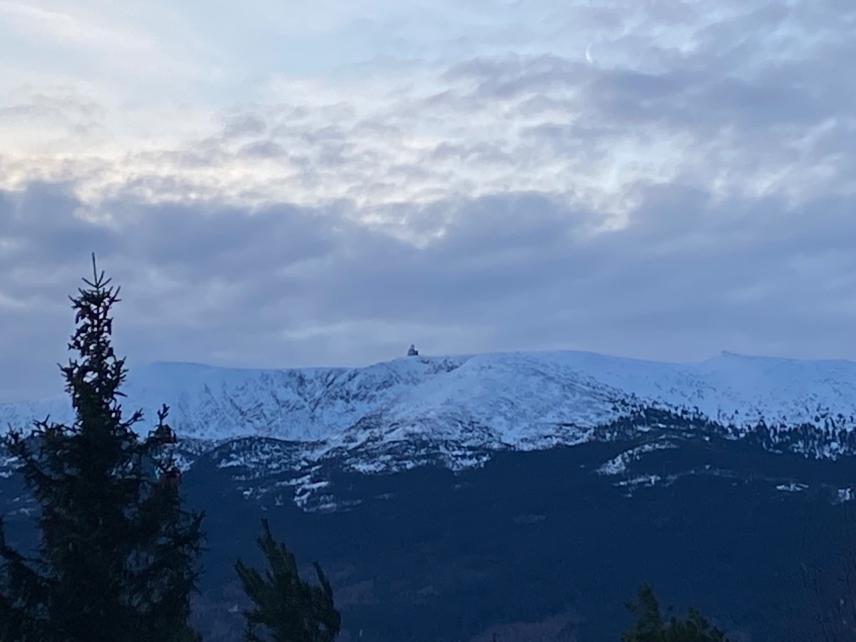 2c0b8196-cbb0-4826-8e27-efd52ea2d376