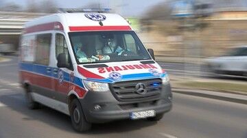 Wrocław. Zatrzymano sanitariusza pod wpływem narkotyków. Wiózł w karetce martwą pacjentkę