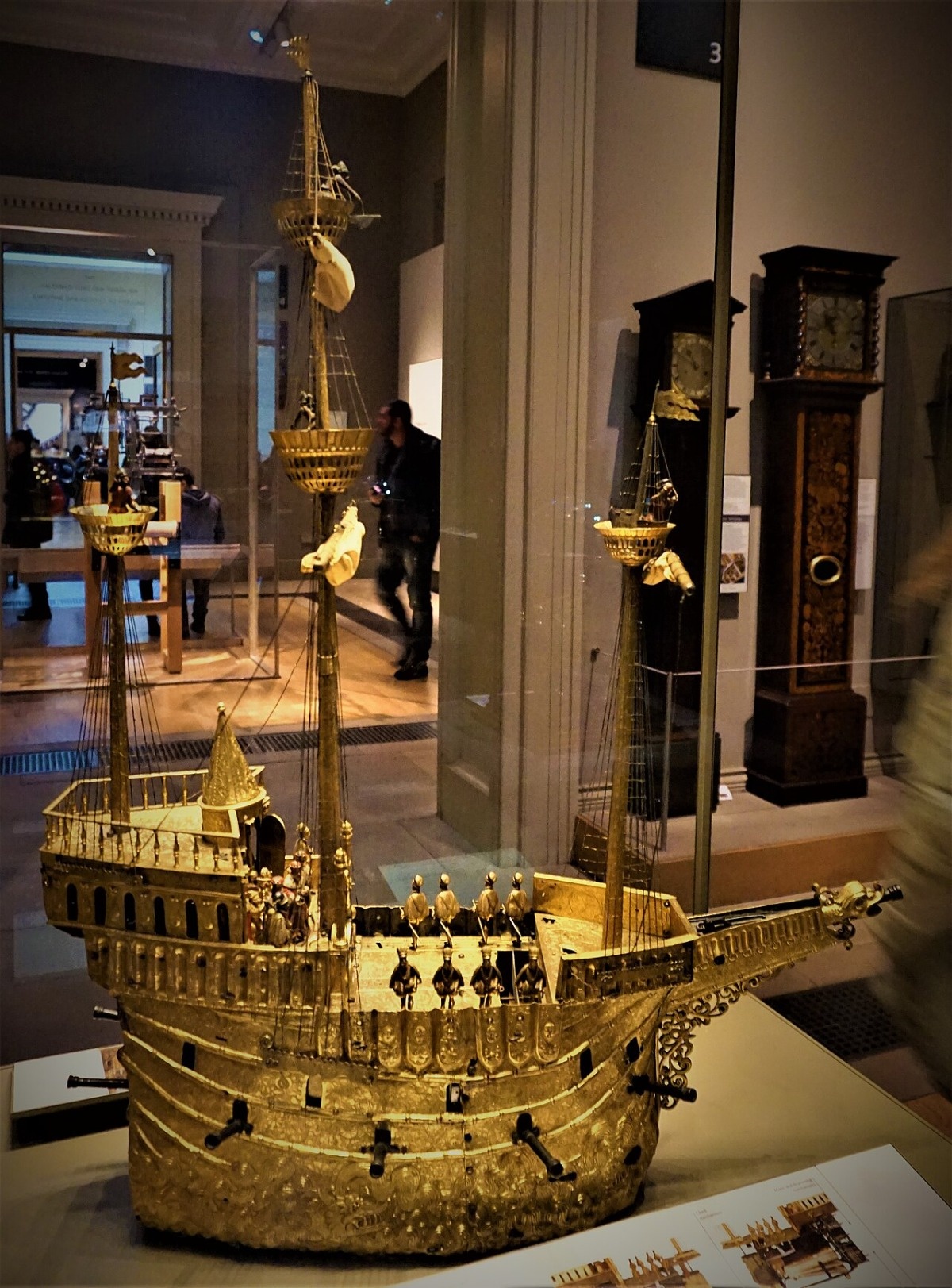 d3fef7bb-4069-49d4-95f0-2ec9000d9571