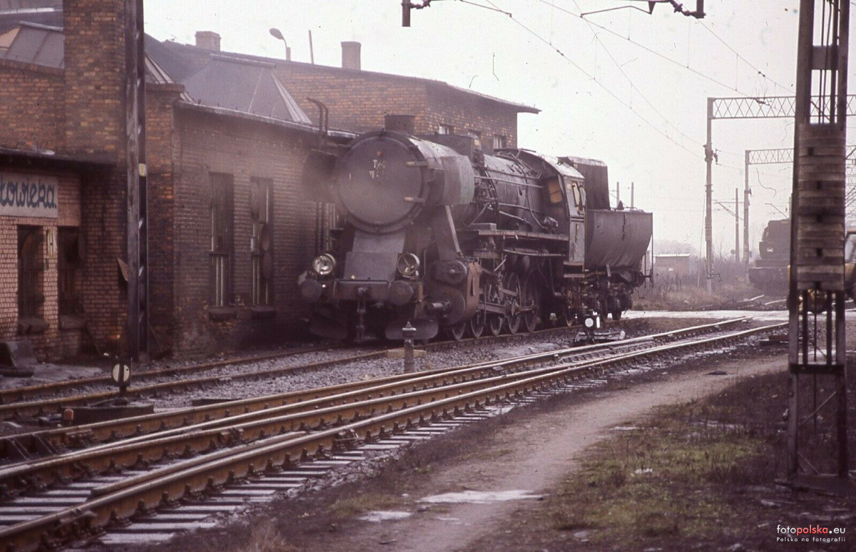 f1479894-b200-4aef-bc61-925db1a7c93a